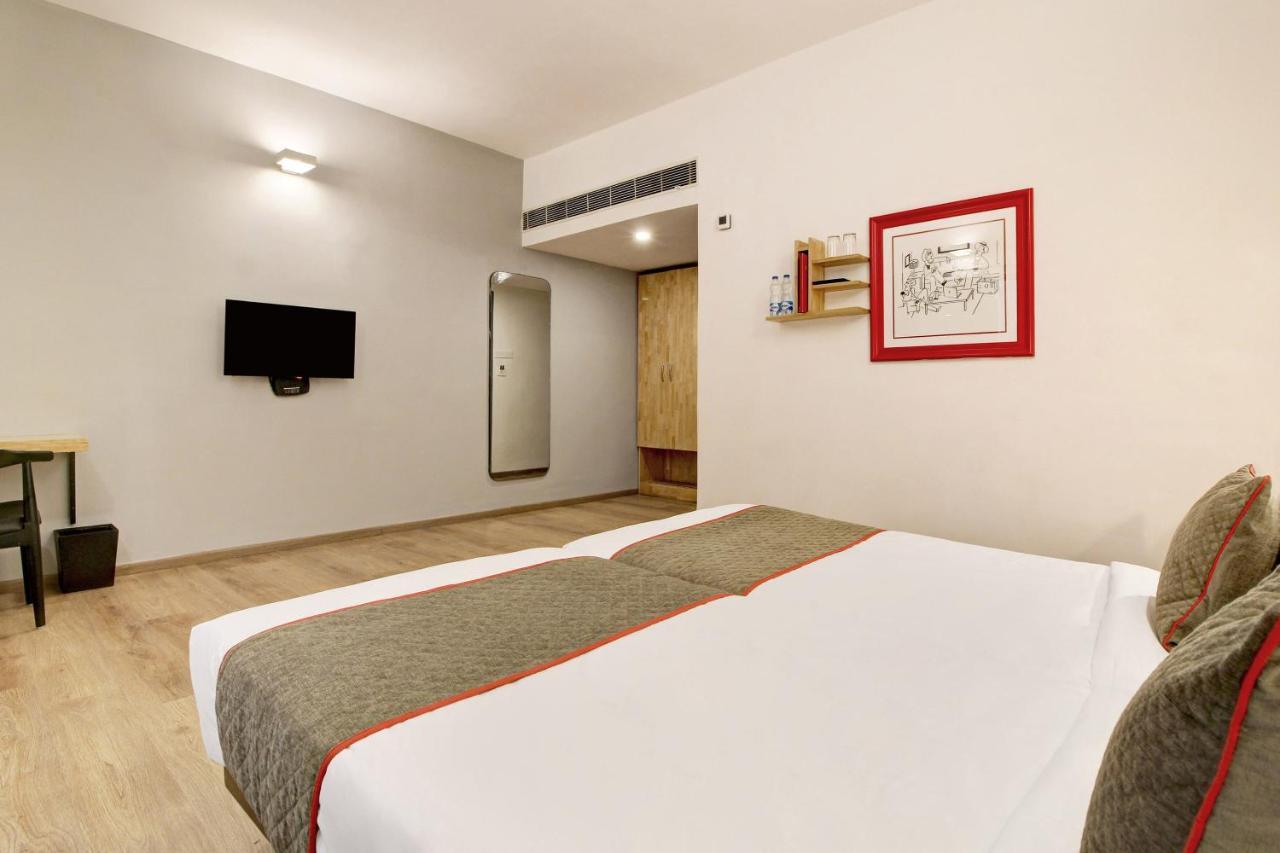 Oyo Townhouse 9 Hitech City Hyderabad Exterior foto
