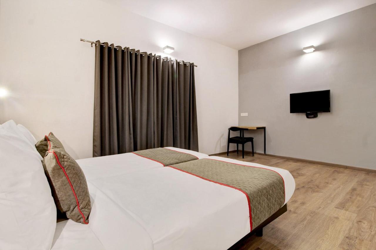 Oyo Townhouse 9 Hitech City Hyderabad Exterior foto
